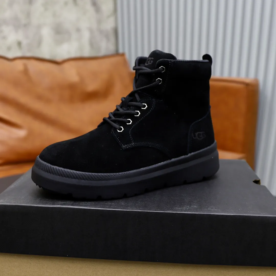 Ex-factory price: 580💰Thick wool imported from Australia Brand: UGG genuine purchase Size: 39-44 (45 customized) Grade: Official website 1:1 Material: First layer of genuine leather waterproof and antifreeze upper Real wool lining Original non-slip and wear-resistant outsole Style category: Men's casual shoes Trendy style Comfortable on the feet Color: Official website color synchronization